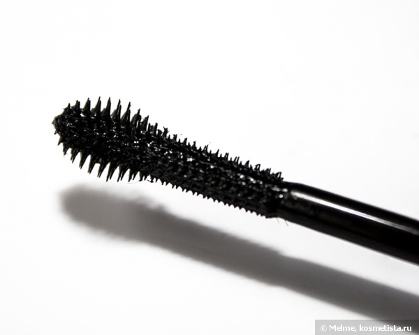 Тушь Sleek Full fat lash mascara в оттенке 421 Blackest black
