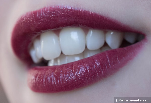 Clarins Rouge Prodige Lipstick в оттенке 135 Dark Cherry