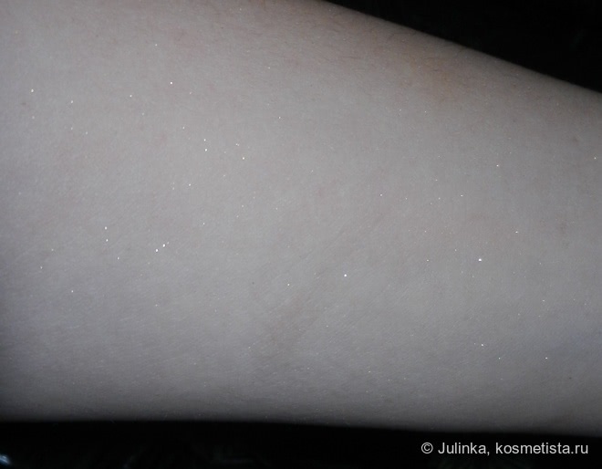 Сверкающее рождество с Essence Merry berry LE – Scented gold dust powder