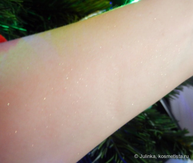 Сверкающее рождество с Essence Merry berry LE – Scented gold dust powder