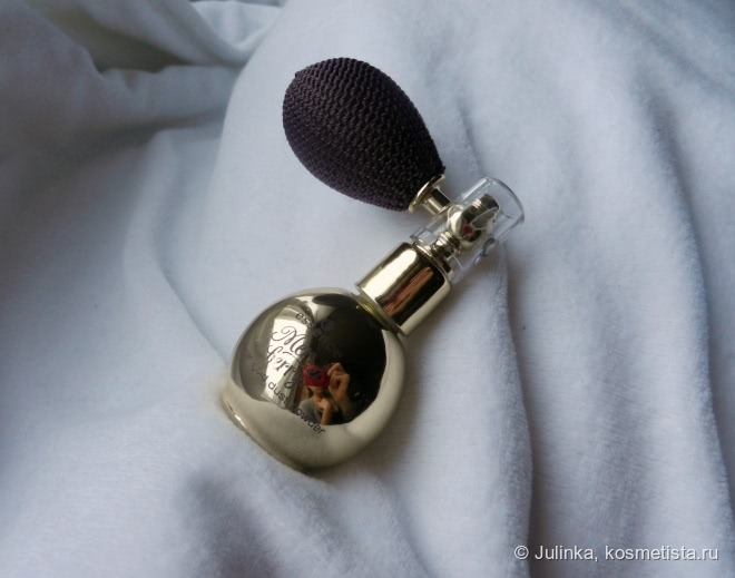 Сверкающее рождество с Essence Merry berry LE – Scented gold dust powder
