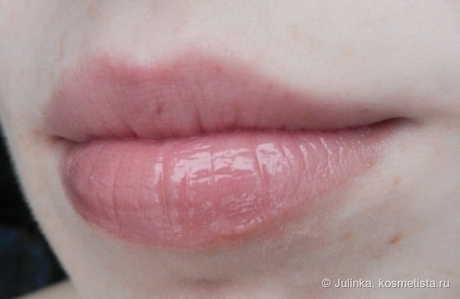 Универсальный нюд - блеск для губ Essence I Love Nude Xxxl Nude Lipgloss 06 Soft Almond
