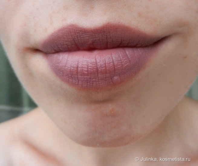 Во власти лилового - карандаш для губ Essence longlasting lipliner 07 plum cake