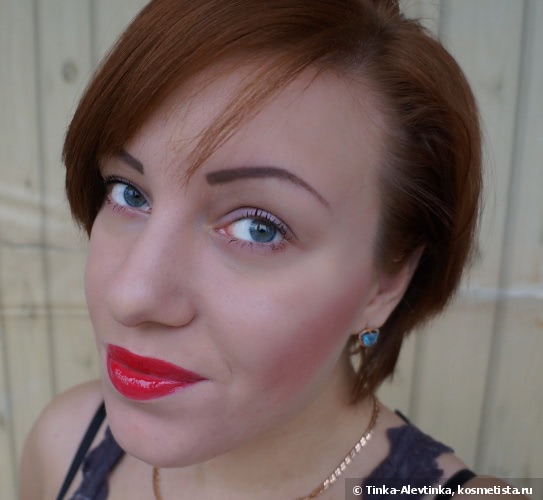 Chanel Rouge Allure Gloss Colour And Shine Lipgloss In One Click #18 Seduction: ярко-розовый соблазн от Шанель