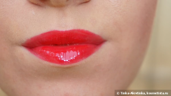 Chanel Rouge Allure Gloss Colour And Shine Lipgloss In One Click #18 Seduction: ярко-розовый соблазн от Шанель