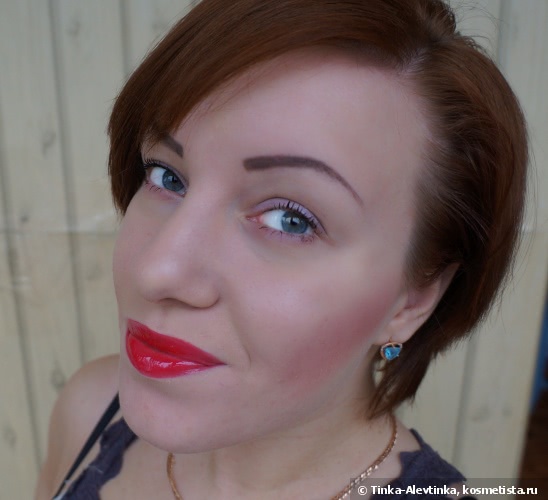 Chanel Rouge Allure Gloss Colour And Shine Lipgloss In One Click #18 Seduction: ярко-розовый соблазн от Шанель