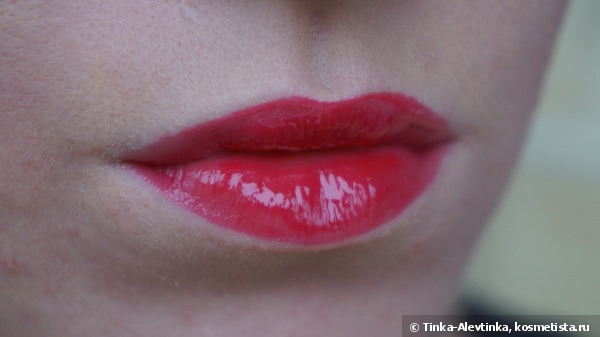 Chanel Rouge Allure Gloss Colour And Shine Lipgloss In One Click #18 Seduction: ярко-розовый соблазн от Шанель