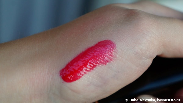 Chanel Rouge Allure Gloss Colour And Shine Lipgloss In One Click #18 Seduction: ярко-розовый соблазн от Шанель