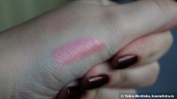 Совсем не зимняя нежность: Chanel Rouge Coco Shine Hydrating Sheer Lipshine #57 Aventure