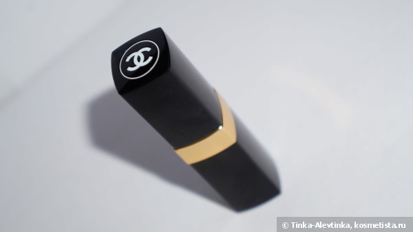 Совсем не зимняя нежность: Chanel Rouge Coco Shine Hydrating Sheer Lipshine #57 Aventure