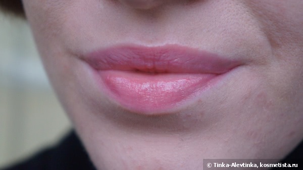 Совсем не зимняя нежность: Chanel Rouge Coco Shine Hydrating Sheer Lipshine #57 Aventure