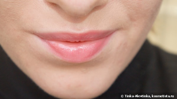 Совсем не зимняя нежность: Chanel Rouge Coco Shine Hydrating Sheer Lipshine #57 Aventure