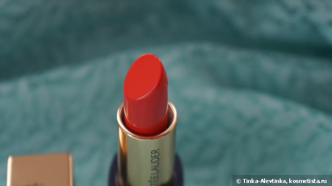 Идеальный летний коралл. Estée Lauder Pure Color Envy Sculpting Lipstick 320 Defiant Coral