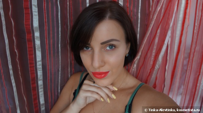 Идеальный летний коралл. Estée Lauder Pure Color Envy Sculpting Lipstick 320 Defiant Coral