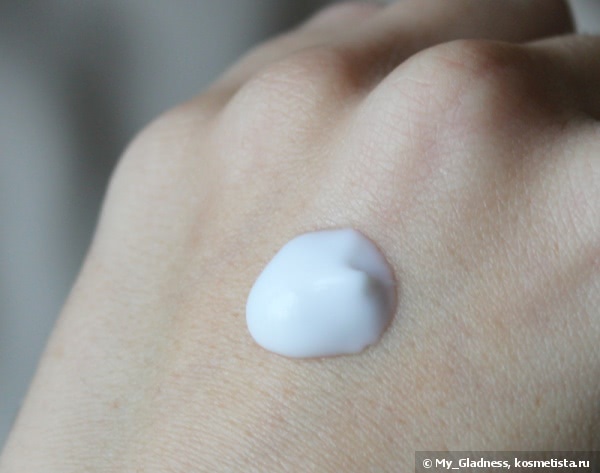 Трое из французского ларца Bioderma - на лицо, губы и тело