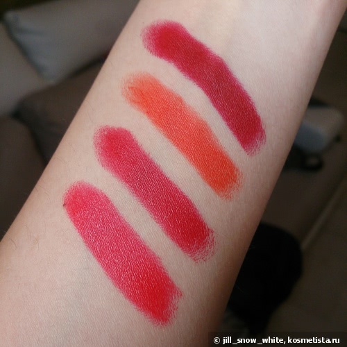 L'Oreal Color Riche Collection Exclusive Pure Reds: Natasha's Pure Red, J Lo's Pure Red, Doutzen's Pure Red, Juliannes's Pure Red