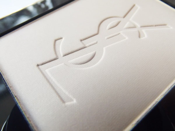 YSL Poudre Compacte Radiance Matt & Radiant Pressed Powder №3