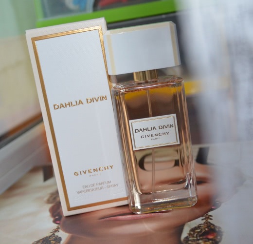 Золото осени Givenchy Dahlia Divin