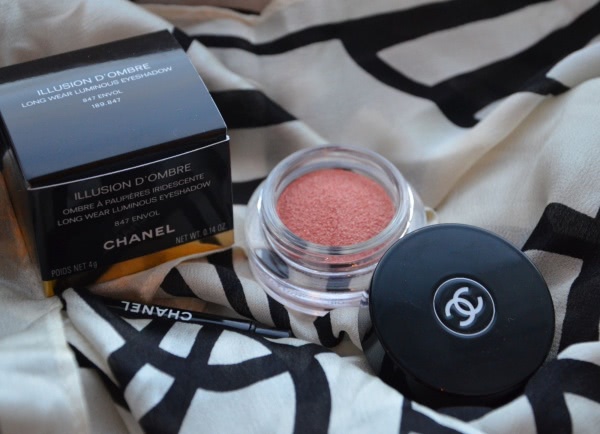 Весенние тени посреди Рождества - Chanel Illusion D'ombre Long Wear Luminous Eyeshadow #847 Envol