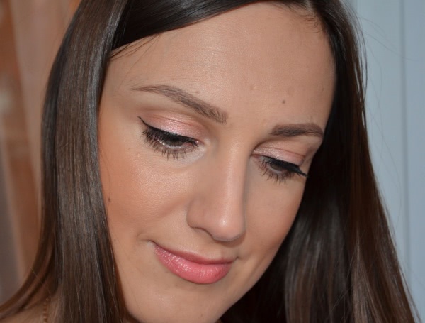 Весенние тени посреди Рождества - Chanel Illusion D'ombre Long Wear Luminous Eyeshadow #847 Envol