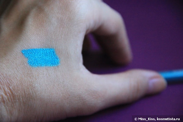 Карандаш для глаз от Yves Rocher Couleurs Nature Euphorisantes Couleurs Waterproof Eye Pencil в оттенке 05 Turquoise