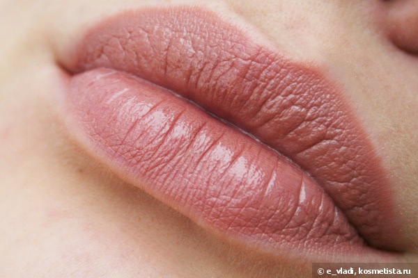 Maybelline Hydra Extreme Lipstick #742 - Luminous Beige