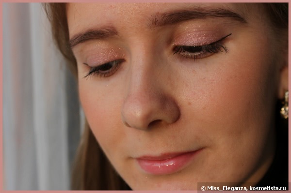 Нежное прикосновение праздника. Chanel Illusion D'ombre Long Wear Luminous Eyeshadow в оттенке №847 Envol. Рождественская коллекция Plumes Precieuses de Chanel