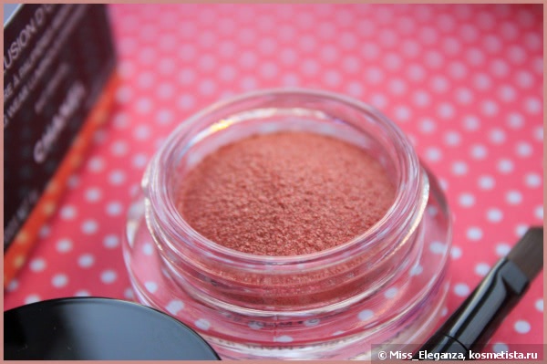 Нежное прикосновение праздника. Chanel Illusion D'ombre Long Wear Luminous Eyeshadow в оттенке №847 Envol. Рождественская коллекция Plumes Precieuses de Chanel