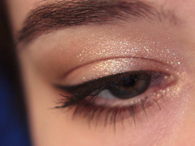 Жидкие тени Yves Saint Laurent Full Metal Shadow #4 Onde Sable