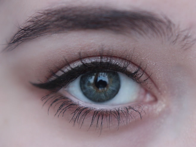 Жидкие тени Yves Saint Laurent Full Metal Shadow #4 Onde Sable