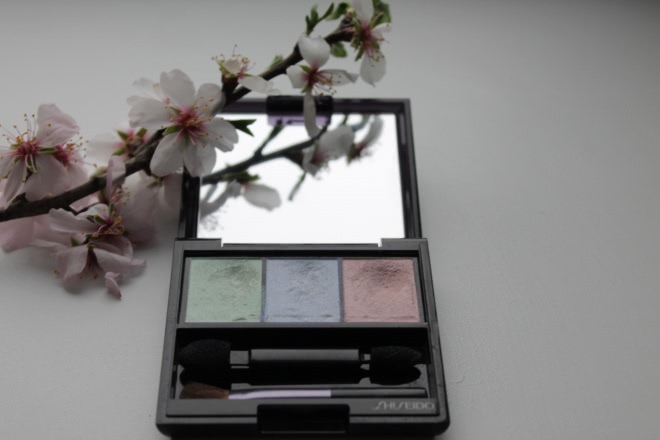 Shiseido Luminizing Satin Eye Color Trio BL215 Static - моя весна