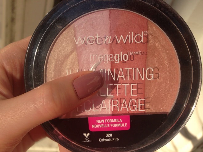 Wet n Wild Illuminating Palette Eclairage - 320 Catwalk Pink