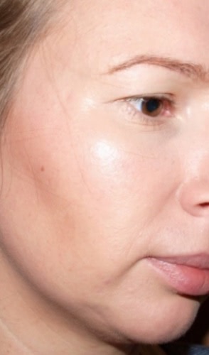 Продукты Sleek. Eyebrow Stylist и Face Contour Kit