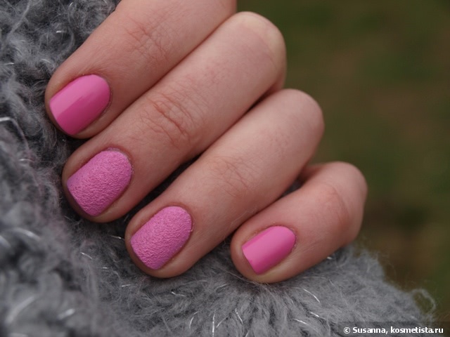 China Glaze, Texture, Nail Lacquer with Hardeners, Unrefined 81280 и Jessica, Custom Nail Colour, Pink Shockwaves 790