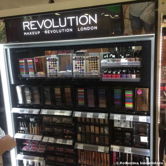 Стойкие помады от Make up Revolution