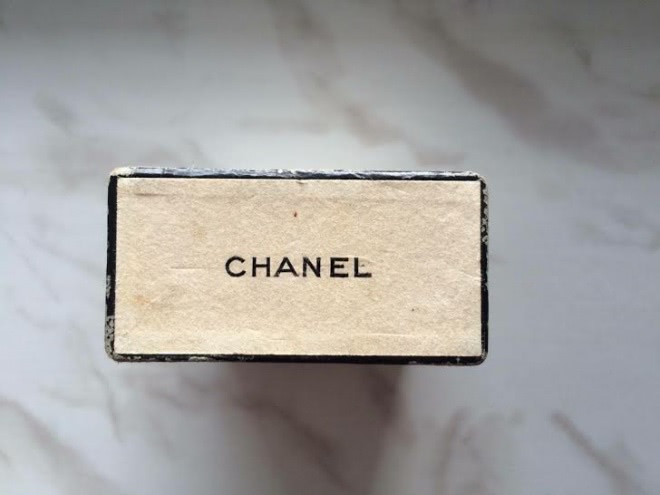 Антикварный парфюм Chanel #5 или нет?