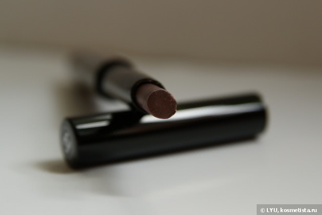 Карандаш-тени для век Chanel Stylo Eyeshadow Fresh Effect Eyeshadow #147