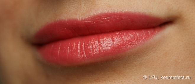 Помада Guerlain la petite robe noire le rouge #041