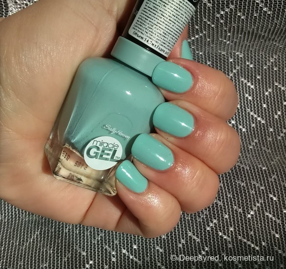 Вернусь в лето - Sally Hansen Гель-лак для ногтей Miracle Gel Color № 240 и топовое покрытие Miracle Gel Top Coat 2.0