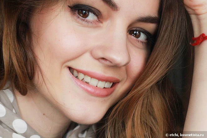 Помада Chanel Rouge Coco Ultra Hydrating Lip Colour #402 Adrienne