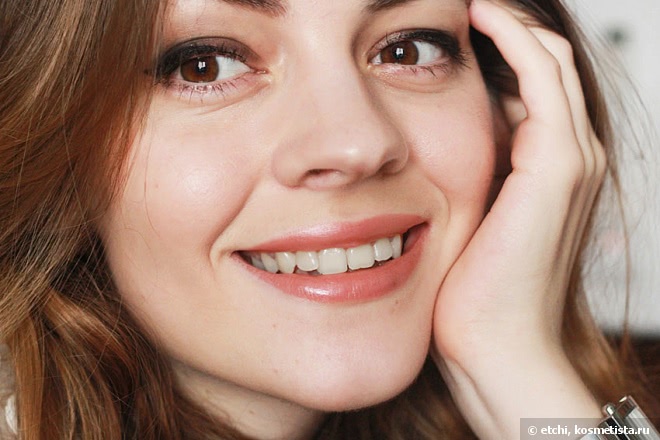 Помада Chanel Rouge Coco Ultra Hydrating Lip Colour #402 Adrienne