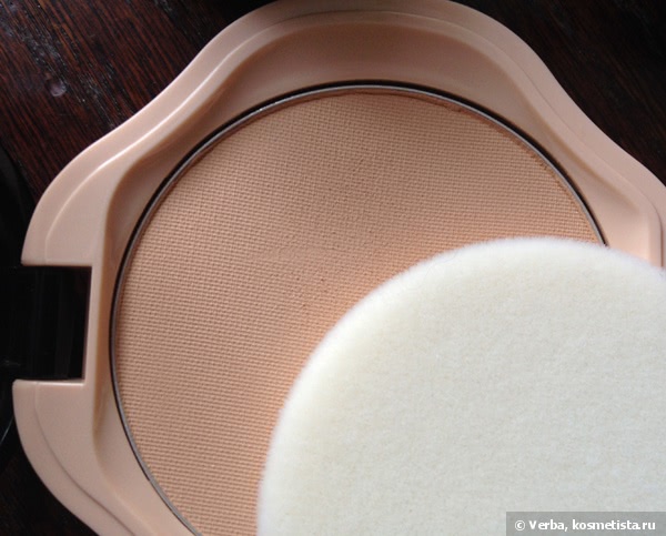 Shiseido Sheer and Perfect Compact Foundation SPF 15: Компактная пудра с полупрозрачной текстурой, тон I20 natural light ivory. Не все то нюд, что сияет