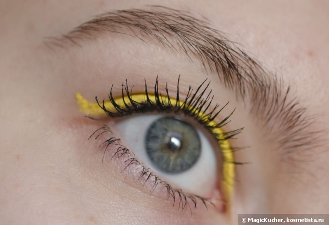 Missha The Style Viewer 270 Dolly Eye Color Mascara в оттенке Miss Jade