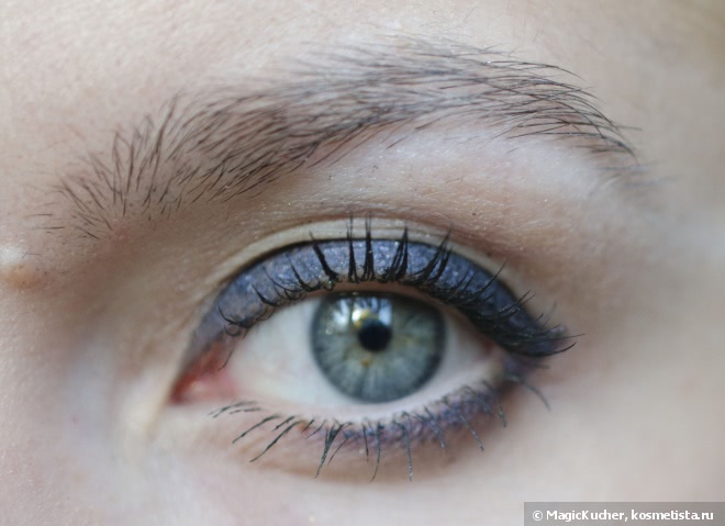 Missha The Style Viewer 270 Dolly Eye Color Mascara в оттенке Miss Jade