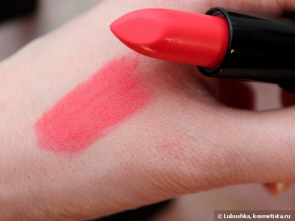 Sleek True colour lipstick - 773 Candy cane, 774 Peaches & cream, 775 Liqueur, 782 Papaya punch