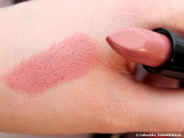 Sleek True colour lipstick - 773 Candy cane, 774 Peaches & cream, 775 Liqueur, 782 Papaya punch