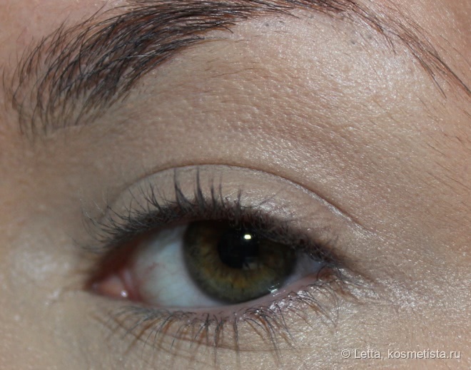 Мой космический пигмент MAC Pigment Colour Powder #violet