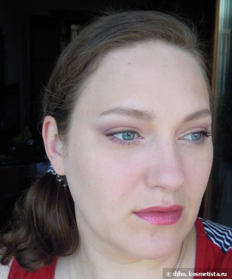 Shiseido Luminizing Satin Eye Color Trio #rd299 Beach Grass; #RD 711 Pink Sands