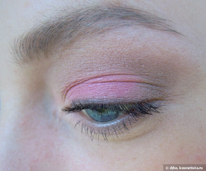 Shiseido Luminizing Satin Eye Color Trio #rd299 Beach Grass; #RD 711 Pink Sands