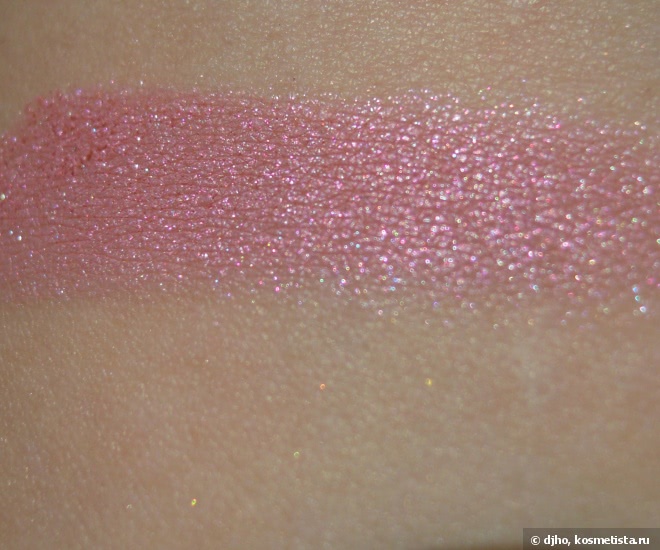 Shiseido Luminizing Satin Eye Color Trio #rd299 Beach Grass; #RD 711 Pink Sands